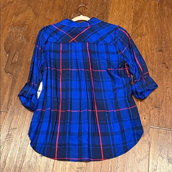 NWT! Long Sleeve Blue and Red Plaid Button-Up Shirt - Picture 8 of 9